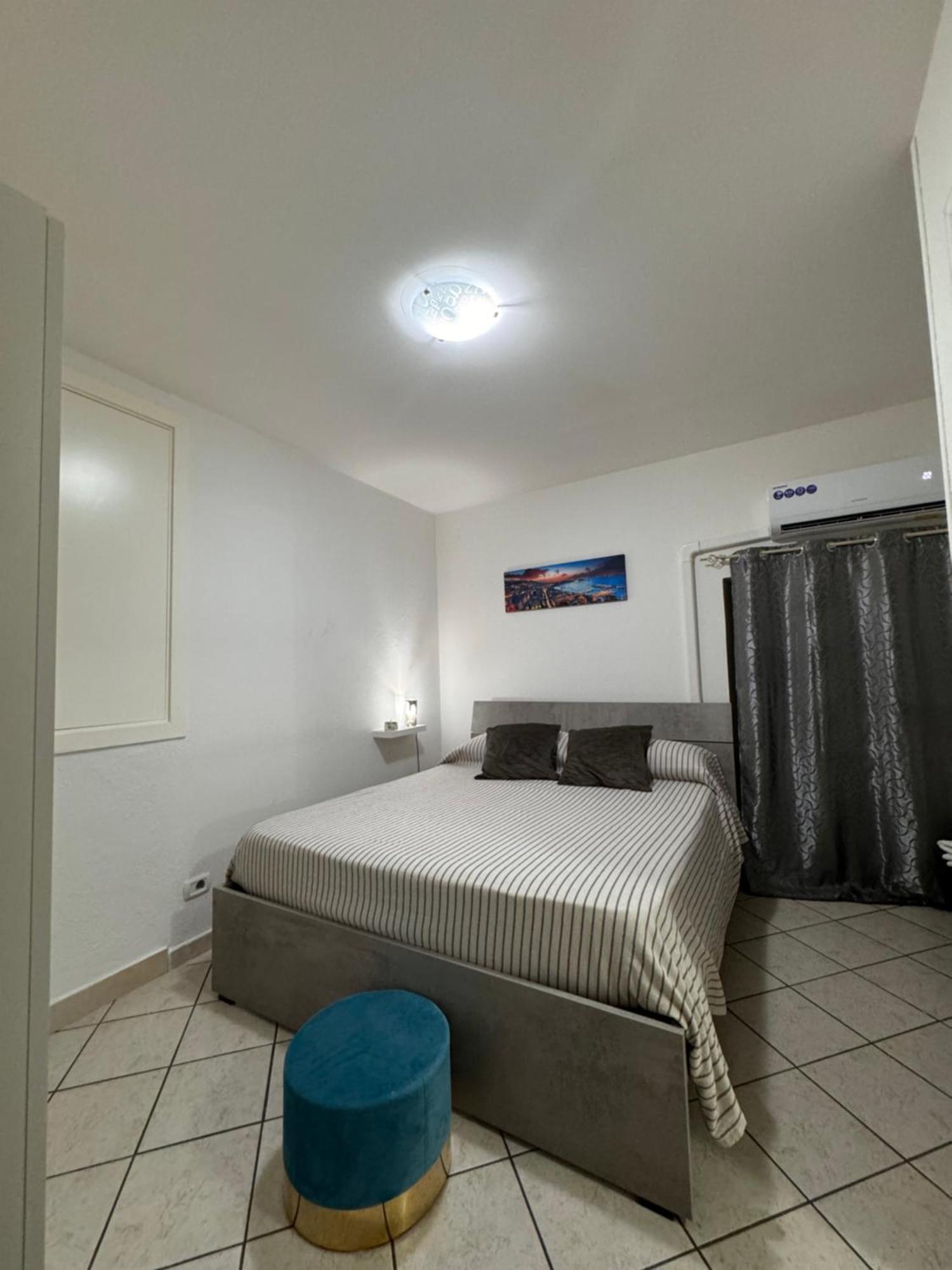 Victoryhouse * Naples